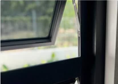 AWNING WINDOW HINGE